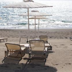 Kalamaki 49 hotels with parking