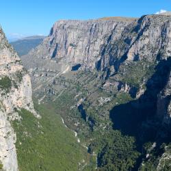 Vitsa 6 guest houses