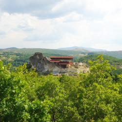 Banite 3 hotels with parking