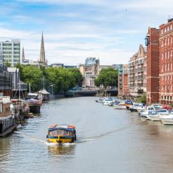 Bristol 697 hotels with parking