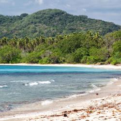 Aimbuei Bay 2 hotels