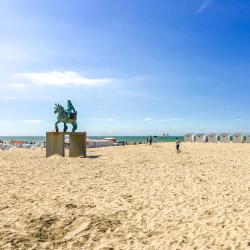 Oostduinkerke 77 alojamentos na praia