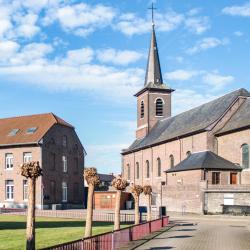 Maasmechelen 18 holiday rentals