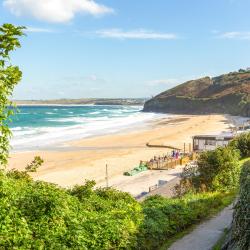 Carbis Bay 145 hotels with parking
