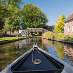 Giethoorn 10 of the cabins