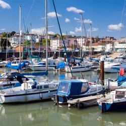 Ryde 107 hotels with parking