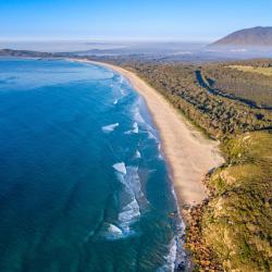 Bonny Hills 19 hotels