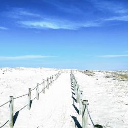 São Félix da Marinha 7 hotels with parking