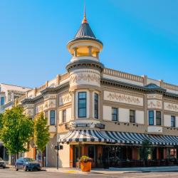 Chico 70 hotels