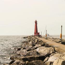 Muskegon 34 hotels
