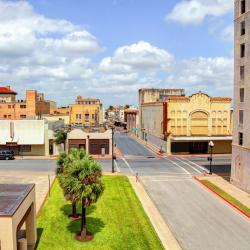 Brownsville 4 luxusní stany