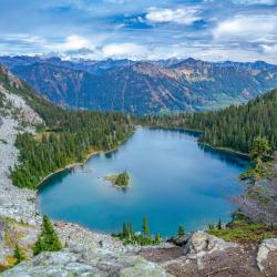 Chelan 84 hotels with parking