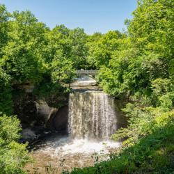 Mankato 14 hotels with parking