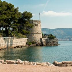 La Seyne-sur-Mer 7 hot&eacute;is com spa