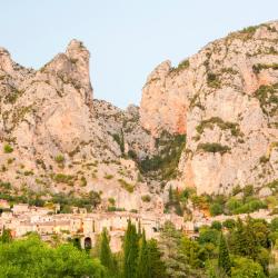 Moustiers-Sainte-Marie 4 glamping sites
