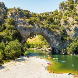 Vallon-Pont-dʼArc 7 B&Bs