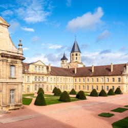 Cluny 10 B&Bs
