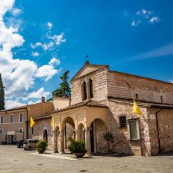 Foligno 10 farm stays
