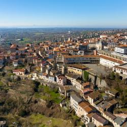 Thiers 3 hotels met hottubs