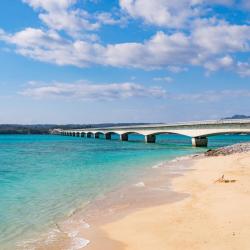 Nago 212 hotels with parking