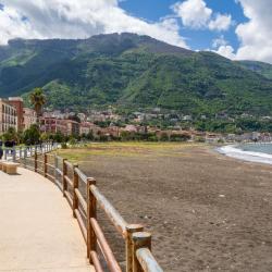 Castellammare di Stabia 50 beach hotels