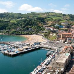 Getaria 30 hotels with parking
