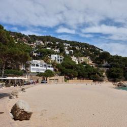 Pineda de Mar 70 beach rentals