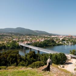 Tui 31 hot&eacute;is com estacionamento