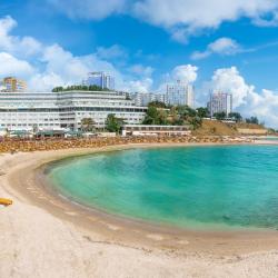 Jupiter 35 hotels with parking