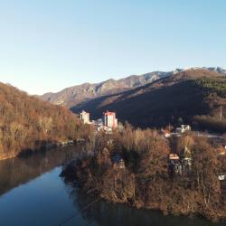 Caciulata 4 hotels with pools