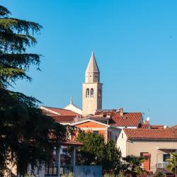 Funtana 260 hotels with parking