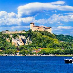 Arona 111 hotels with parking