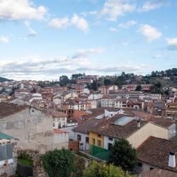 Arenas de San Pedro 40 hotel dengan parkir