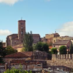 Buitrago del Lozoya 6 hotels with parking