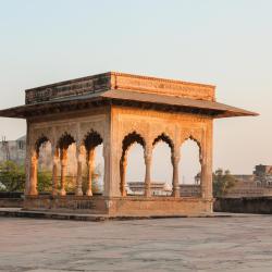 Bharatpur 27 hotels with parking