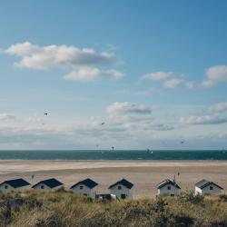 Vrouwenpolder 7 hotellia, jossa on uima-allas