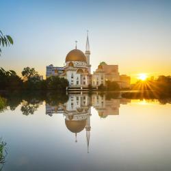 Klang 111 hotels with parking