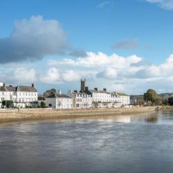 Barnstaple 108 hotels with parking