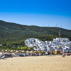 Cabo Negro 400 hotels with parking