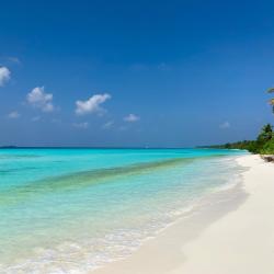 Dhigurah 16 hotels with parking