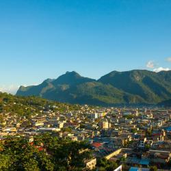 Tingo Mar&iacute;a 6 hot&eacute;is com piscina