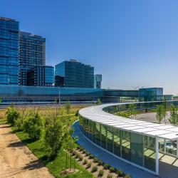 Brossard 15 hotels with parking