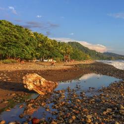 Dominical 32 hotels with parking