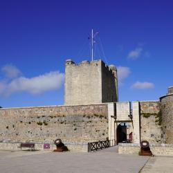 Fouras 61 hotels with parking