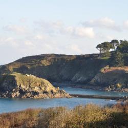 Saint-Quay-Portrieux 68 hot&eacute;is com estacionamento