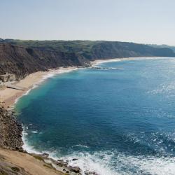 Lourinh&atilde; 72 hot&eacute;is com piscina