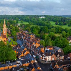 Lyndhurst 26 hotels with parking