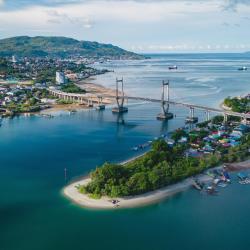 Ambon 20 hoteles con estacionamiento