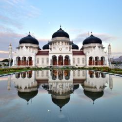Banda Aceh 49 hotels with parking