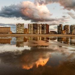 Westende 3 hot&eacute;is com estacionamento